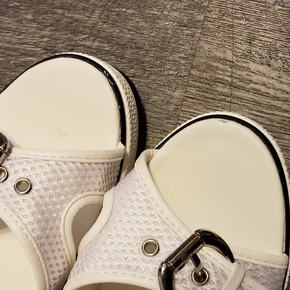 White Buckle Platform Sandals by Wanted sz 8 - Picture 8 of 8